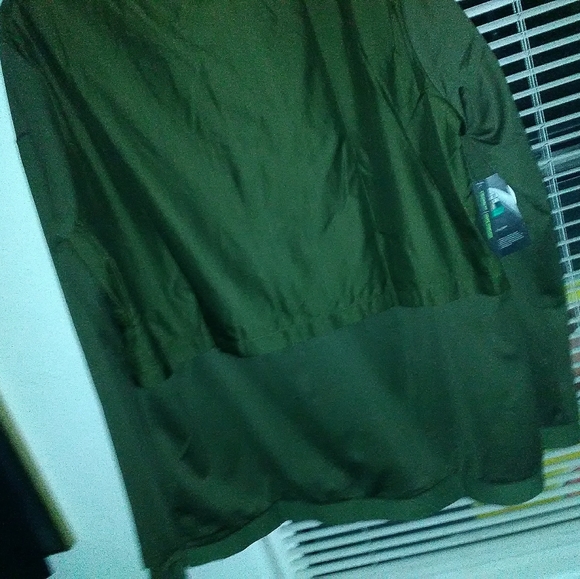 Bronco's - Picture 2 of 5